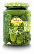 Огурцы маринованные с зеленью и чесноком "Веселая грядка" 700 мл
